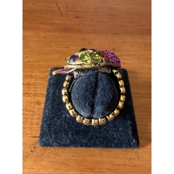 Colorful Parrot Stretch Ring Gold Tone Enamel Rhinestone Macaw Bird Size 7-8 - Picture 7 of 13